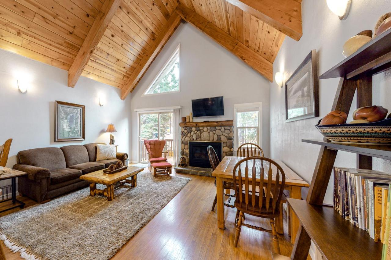 Creekside Retreat & Sierra Townhome Incline Village Room photo