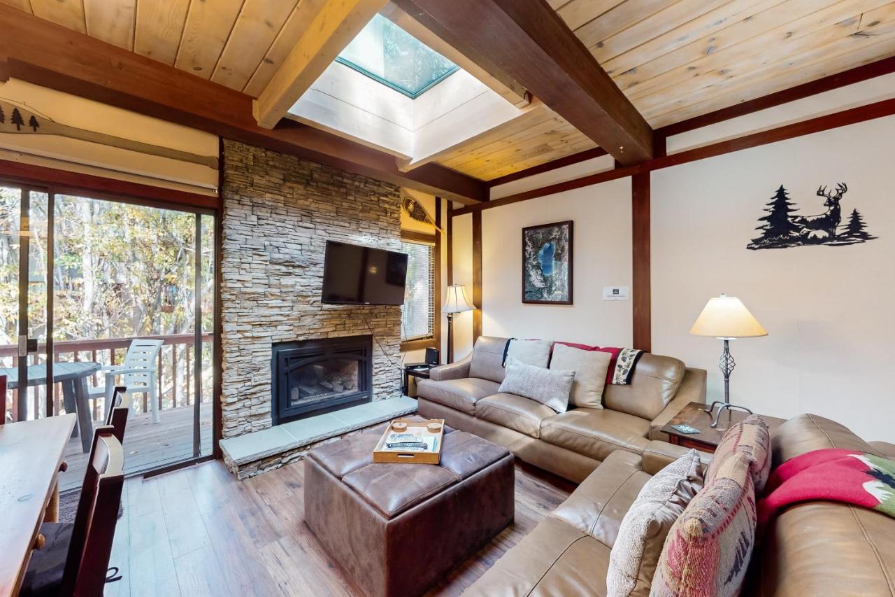 Creekside Retreat & Sierra Townhome Incline Village Room photo